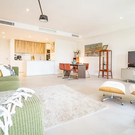 Vv6-2b - Modern 2br With Large Seaview Balcony
