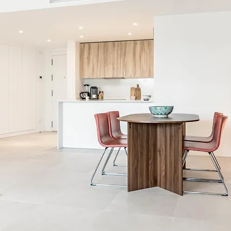 Vv6-2b - Modern 2br With Large Seaview Balcony