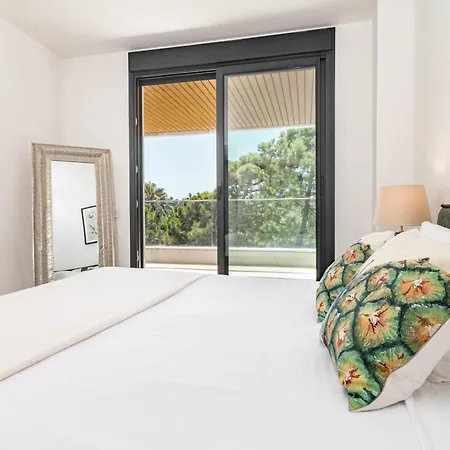 Vv6-2b - Modern 2br With Large Seaview Balcony *